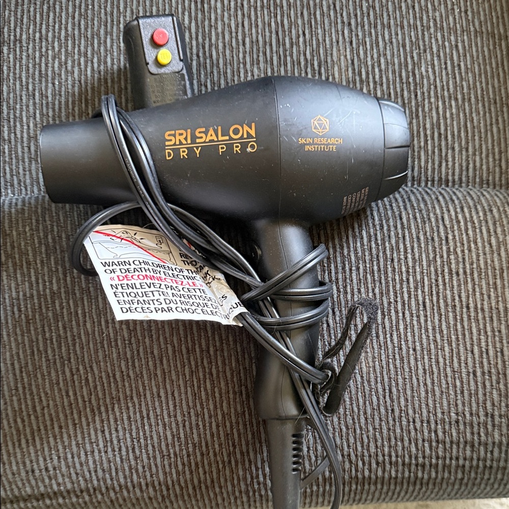 Sri Salon Dry Pro Hair Dryer